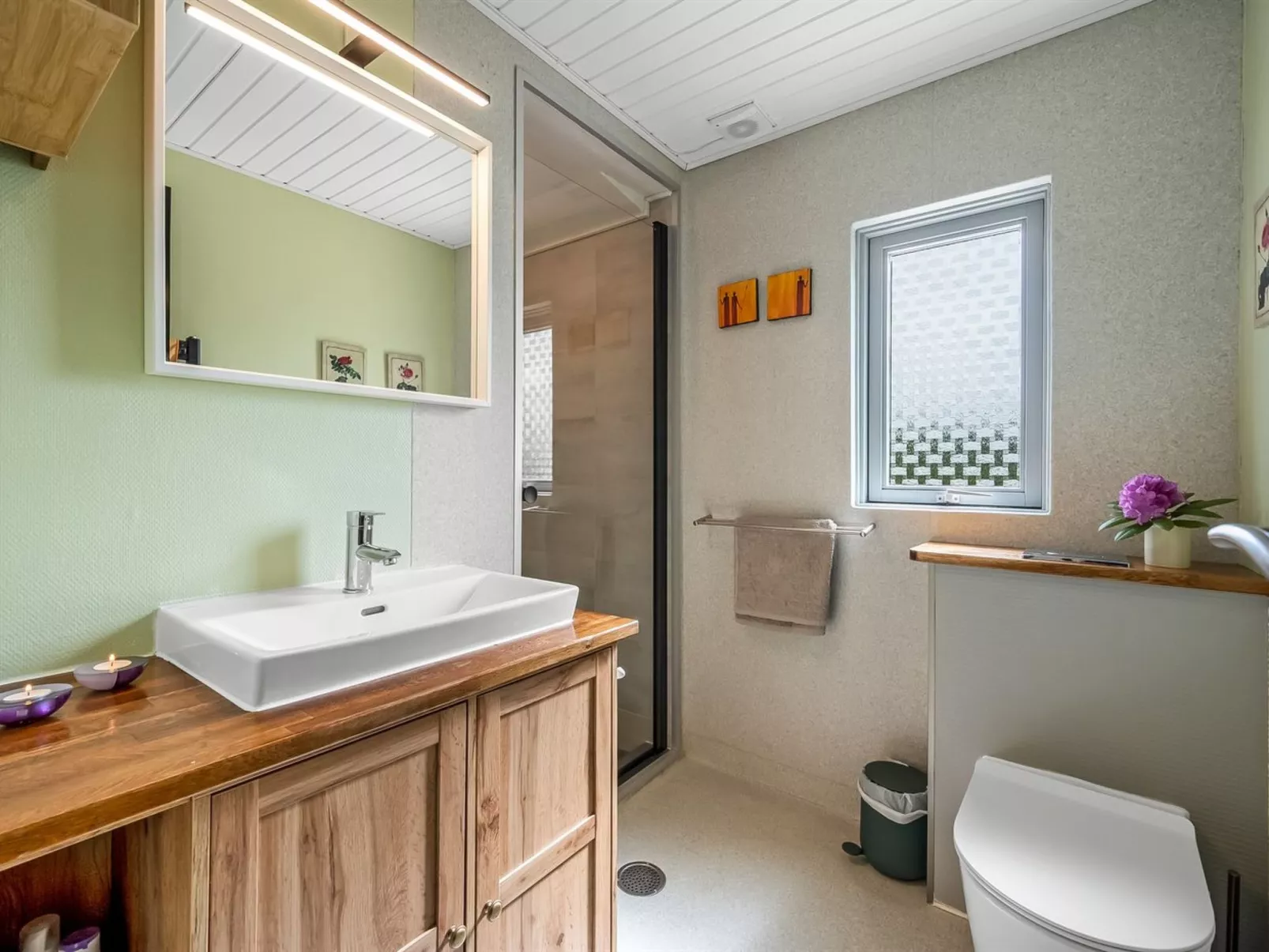 "Fridtjof" - 550m to the fjord-Binnen