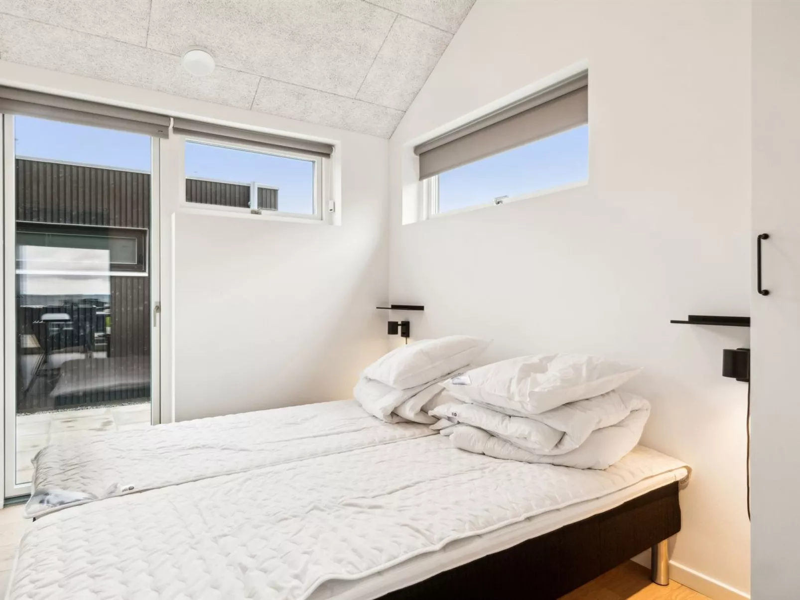 "Straale" - 50m from the sea-Binnen