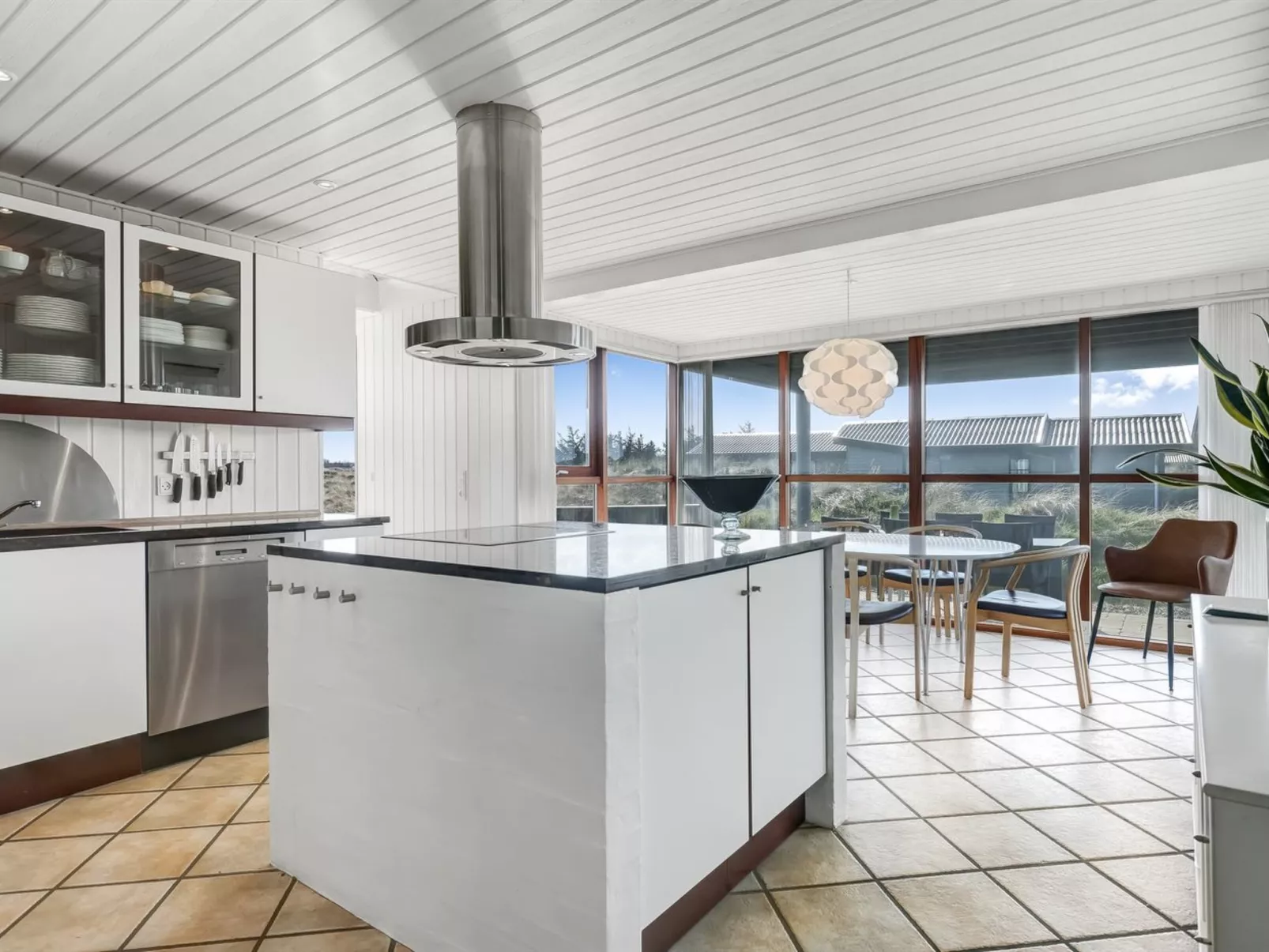 "Lilie" - 350m from the sea-Binnen