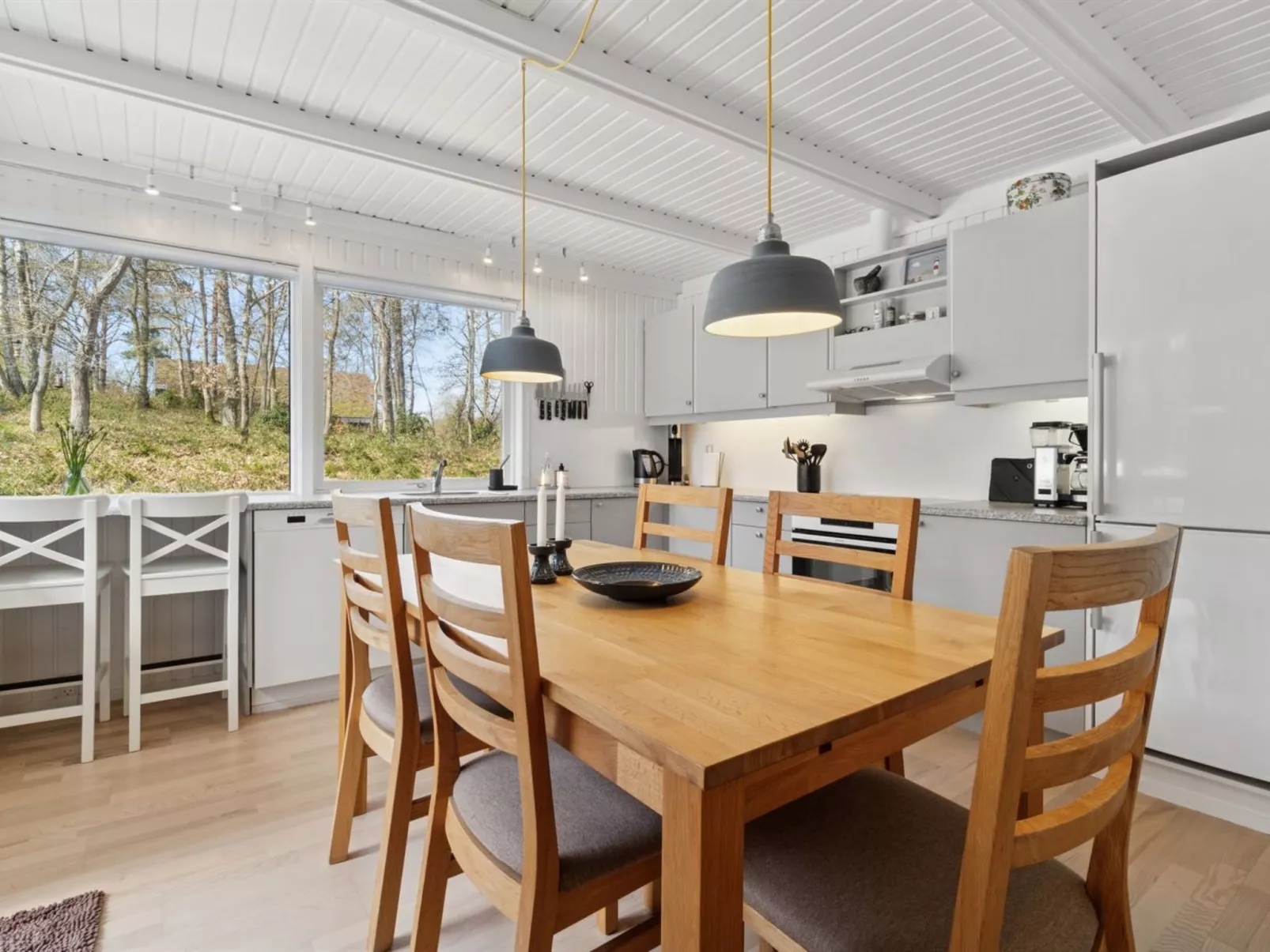 "Gjertrud" - 1km from the sea-Binnen