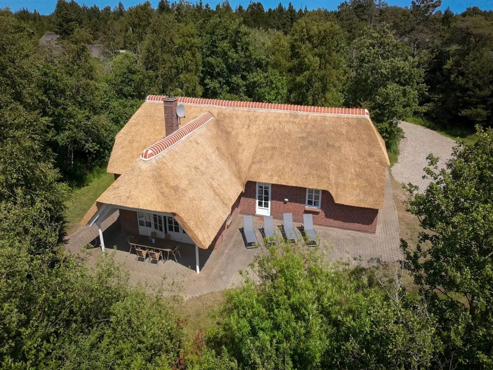 "Ejvi" - 4km from the sea-Buiten