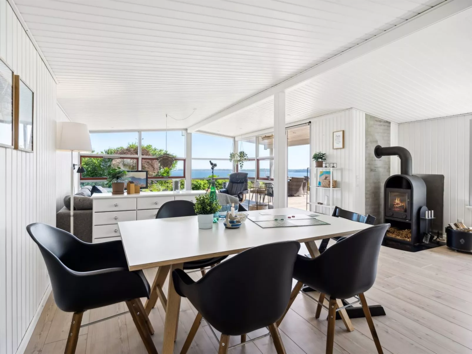 "Fokke" - 450m from the sea-Binnen