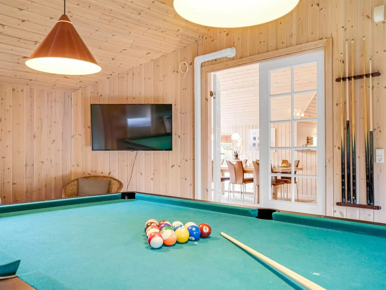 "Gudlaug" - 1km from the sea-Binnen