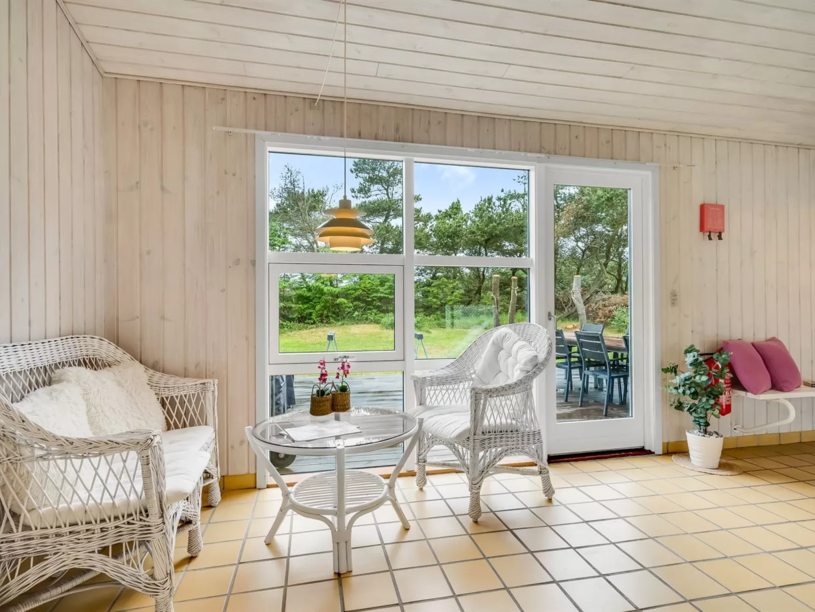 "Adrienne" - 240m from the sea-Binnen