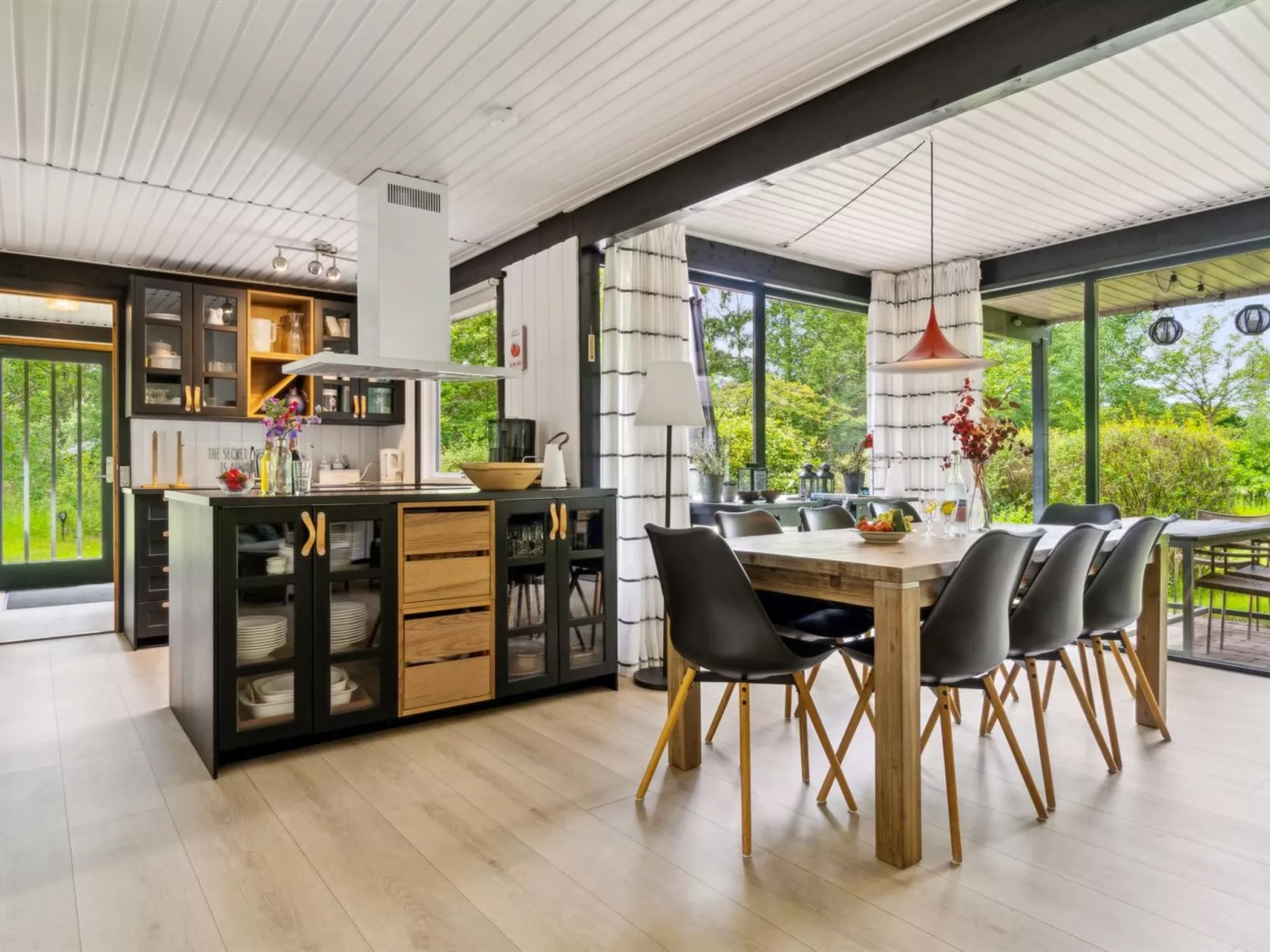 "Sybilla" - 600m from the sea-Binnen