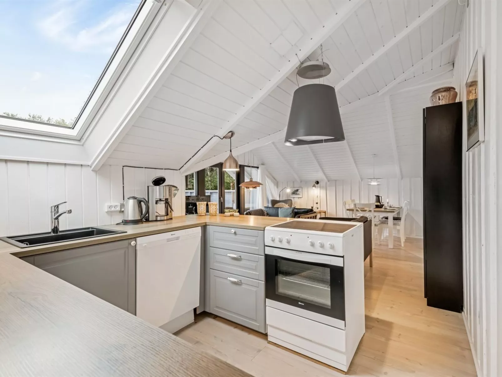 "Giselle" - 10km from the sea-Binnen