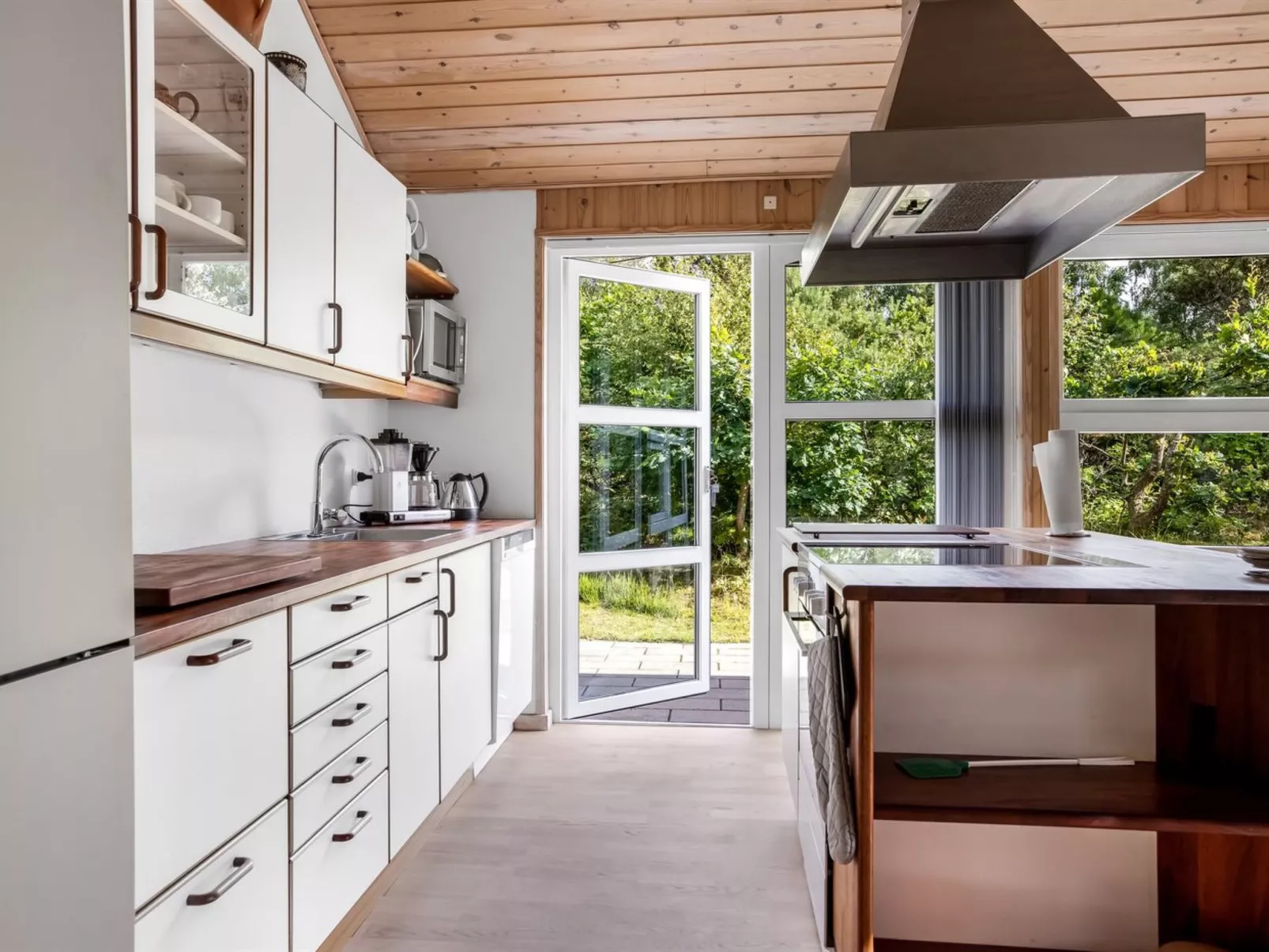 "Brunetta" - 350m from the sea-Binnen