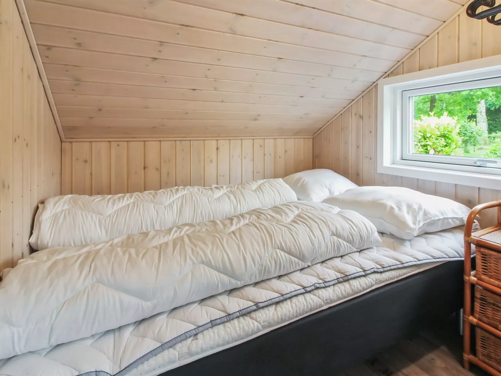 "Lenya" - 33km from the sea-Binnen