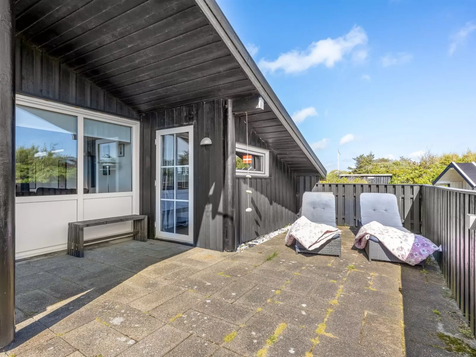 "Erblin" - 400m from the sea-Buiten