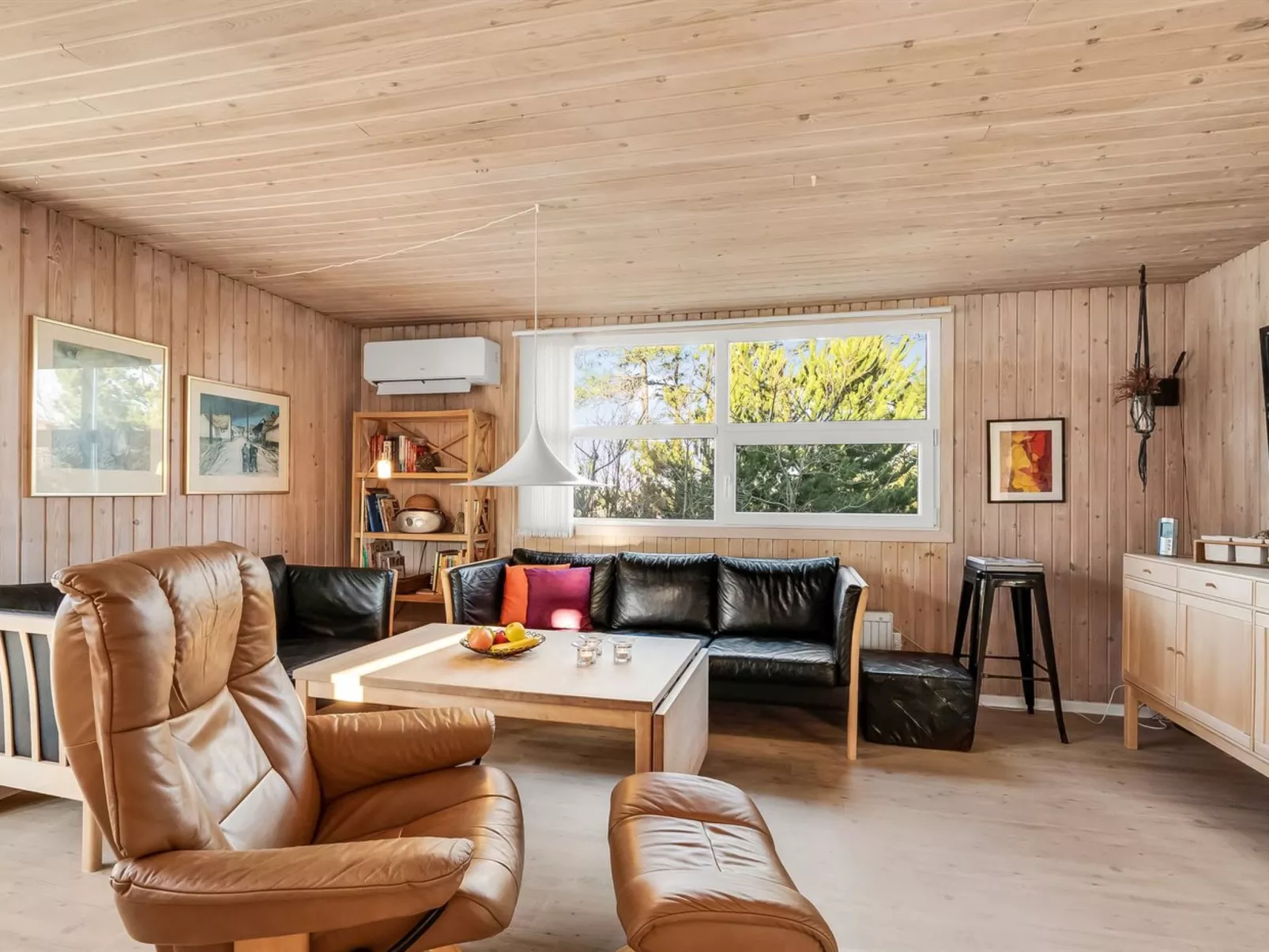 "Elsabet" - 700m to the fjord-Binnen