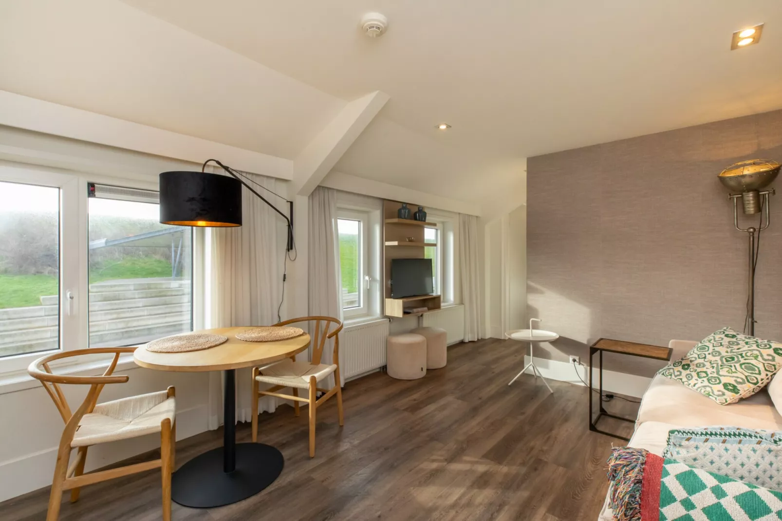 Overnachten in Zoutelande  Comfortabel Appartement Langstraat 5A-Woonkamer