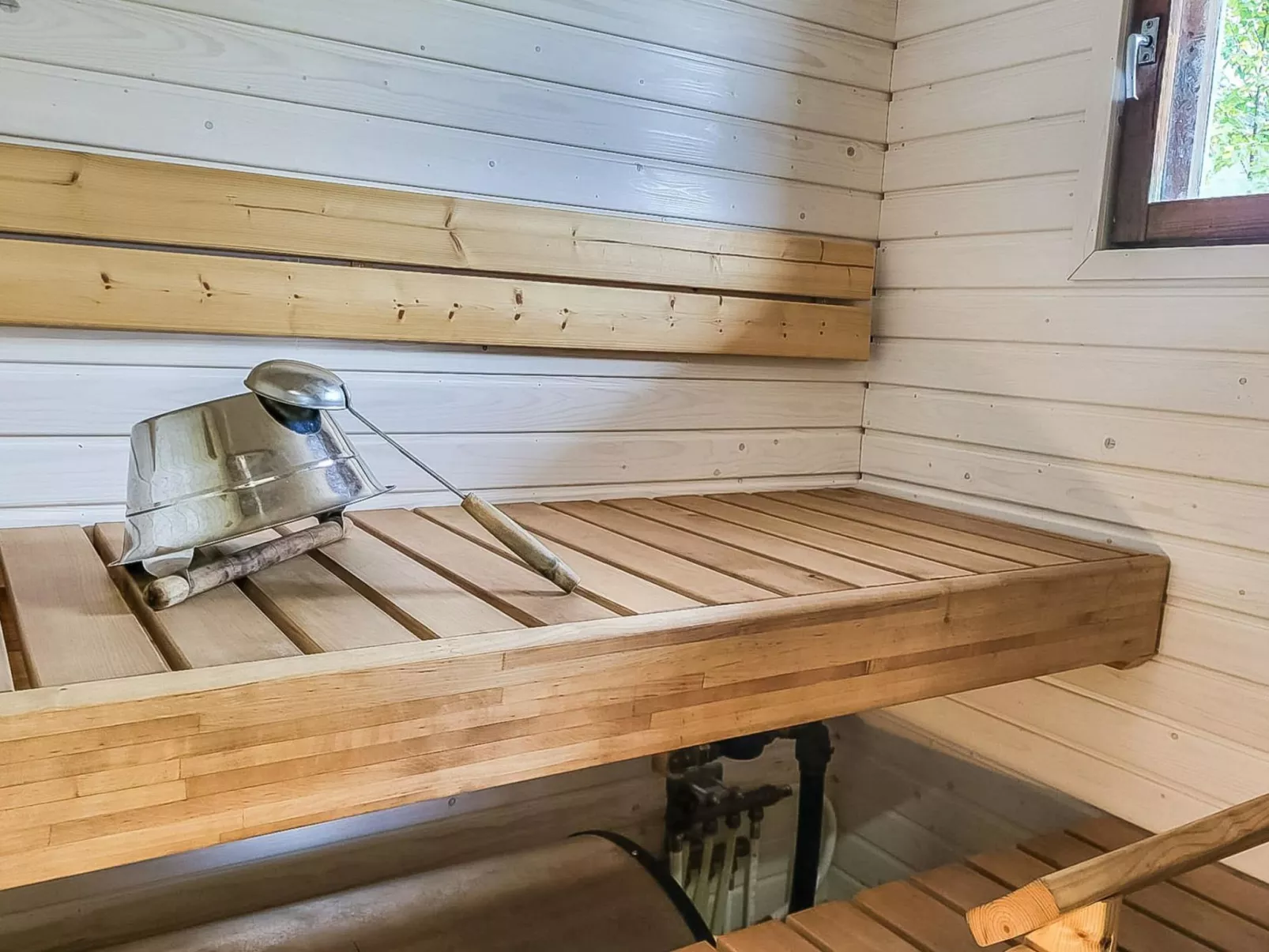 Aurinkoalppi 12a paritalon yläkerta-Binnen