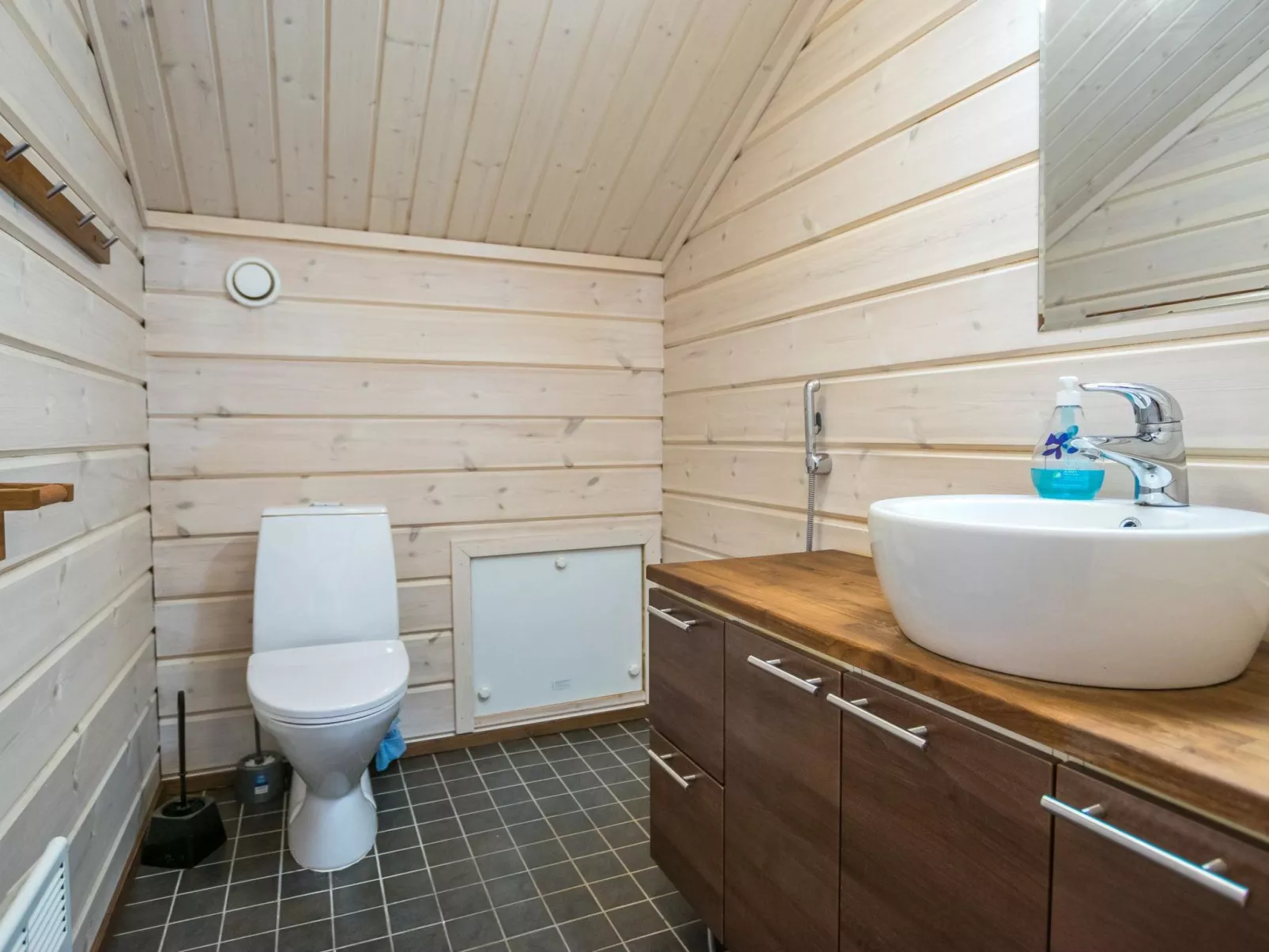 Aurinko-saaga 4 paritalo-Binnen