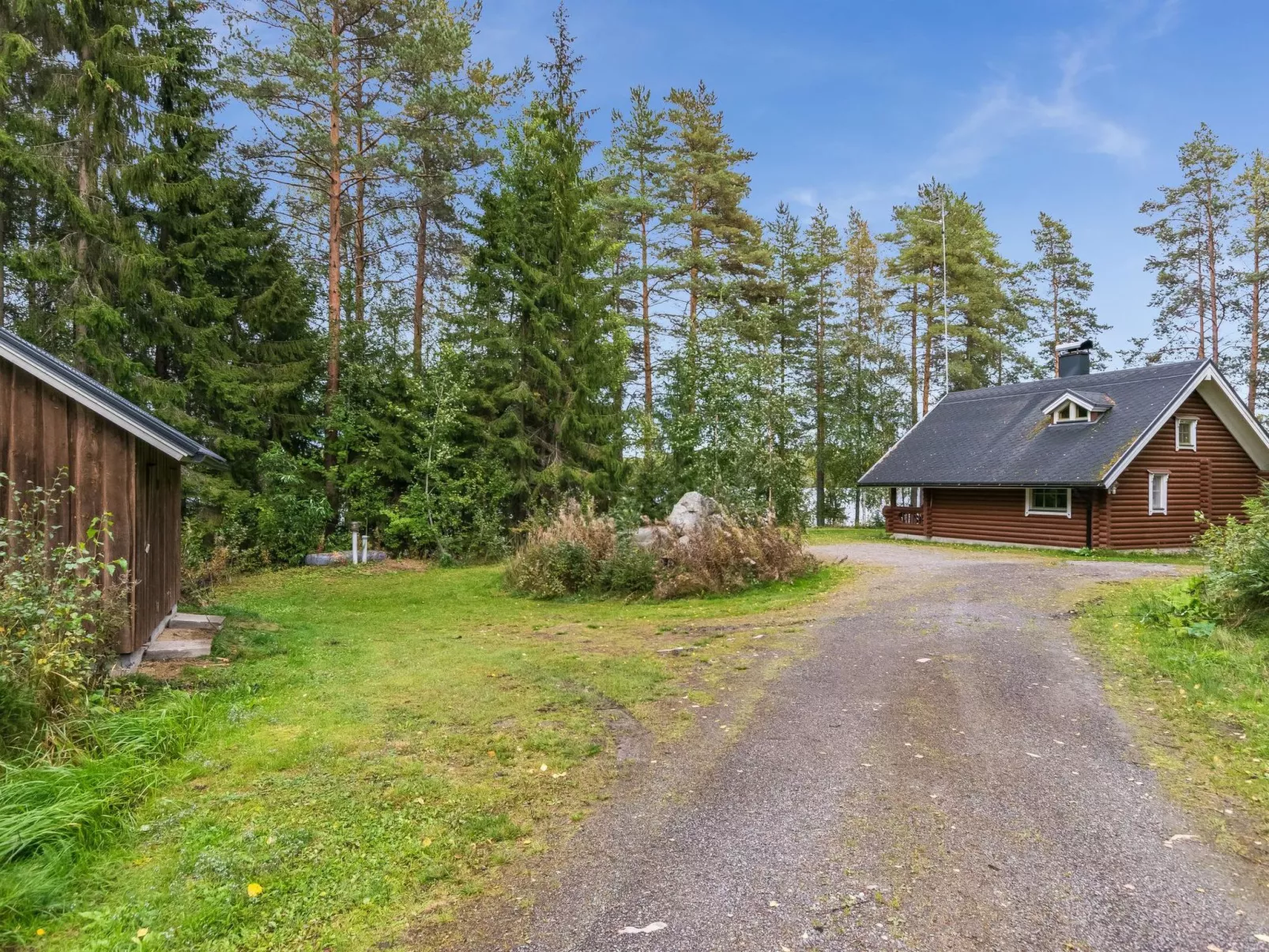 Vihreä mökki-Binnen