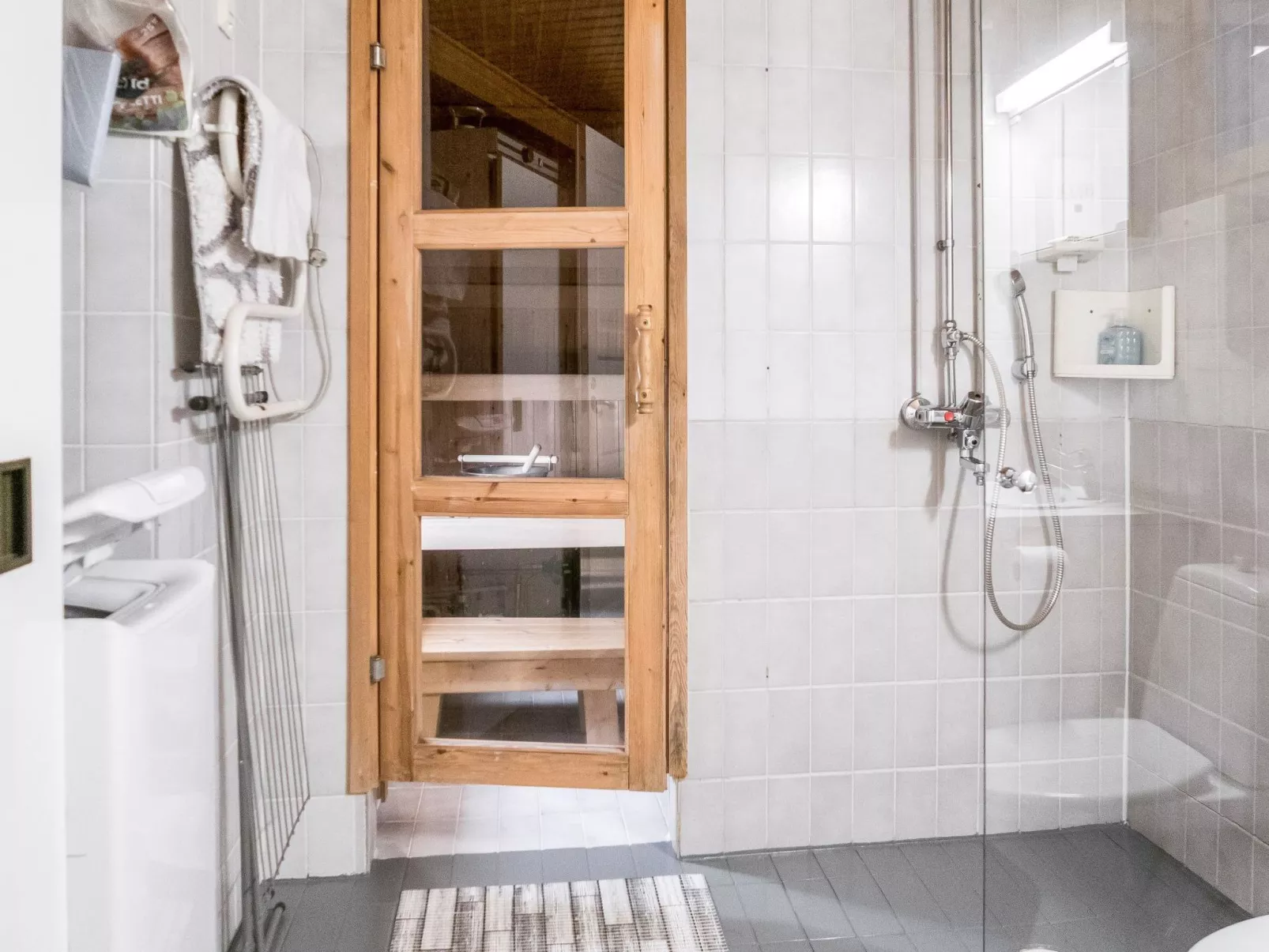 Lomakatti 10b-Binnen