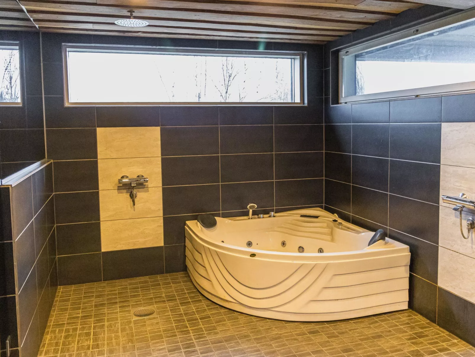 Ellivuori west 1-Binnen