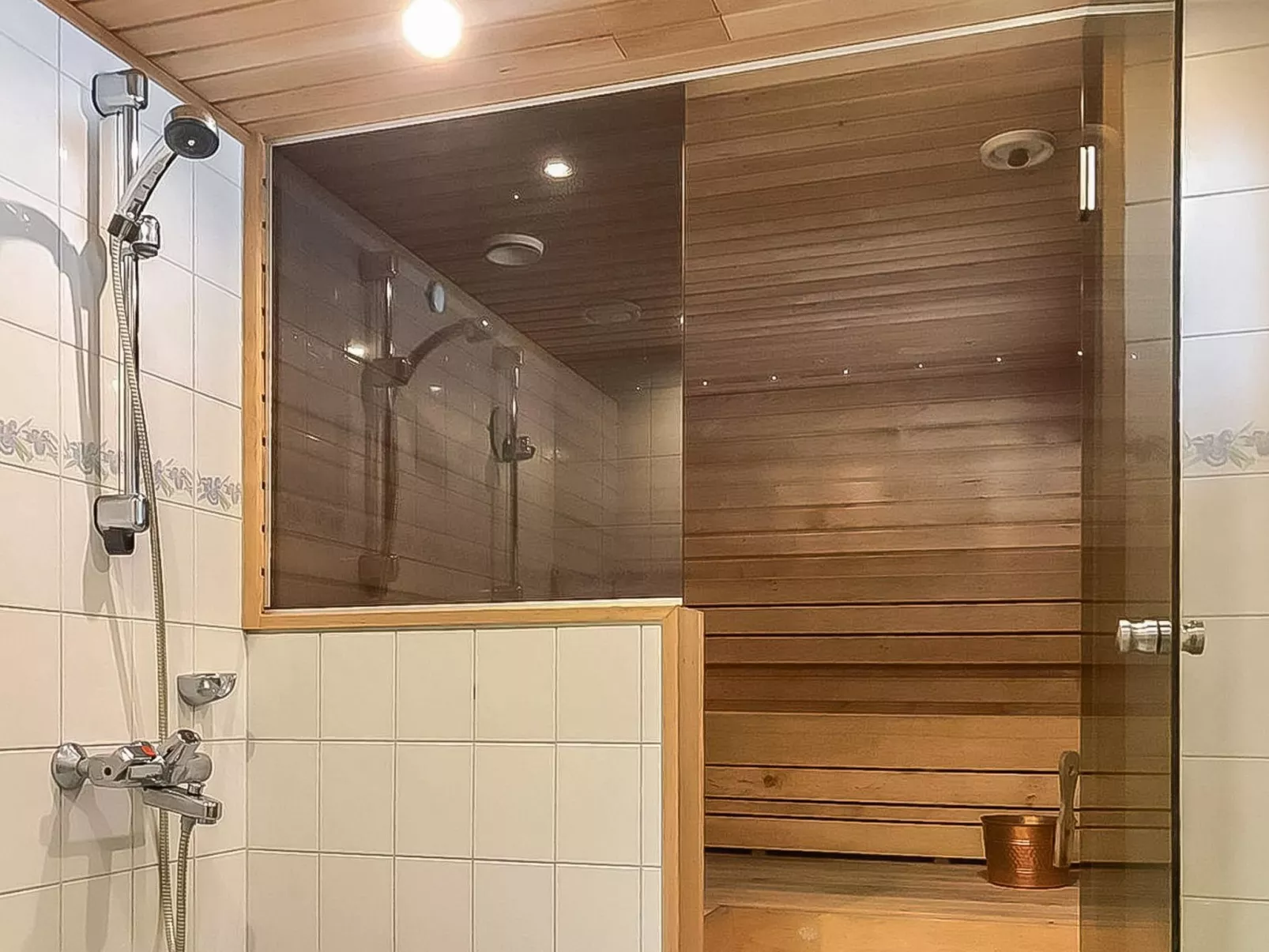 Metsä-vuosseli rukalumous-Binnen