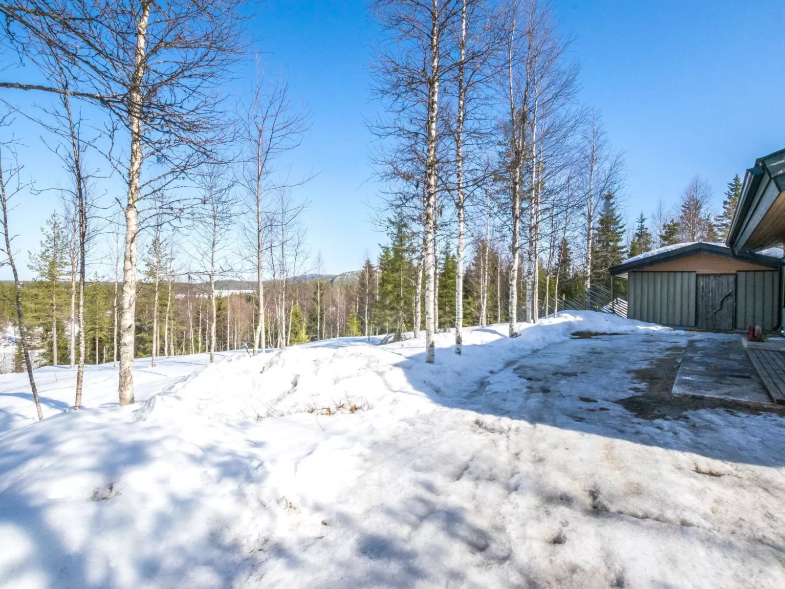 Mustalampi 5 satakieli-Binnen