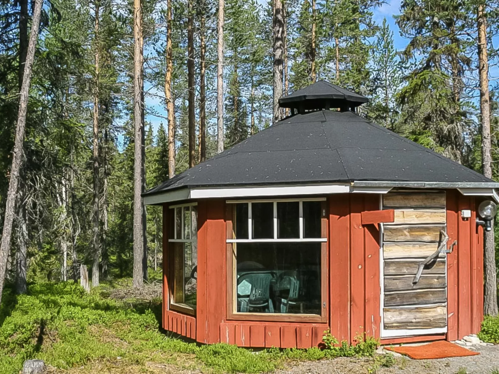 Pajalan piilopirtti-Binnen