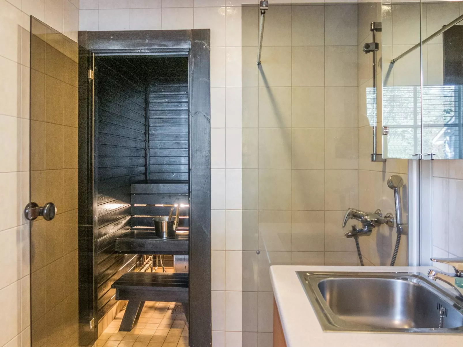 Klz 1. akaatti-Binnen