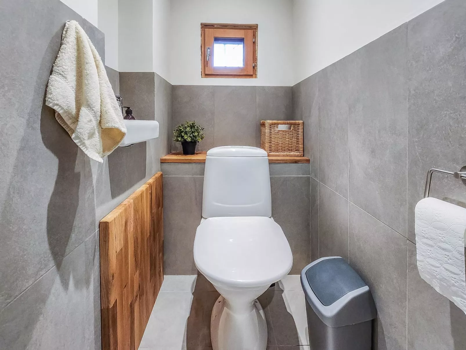 Artturin mökki-Binnen