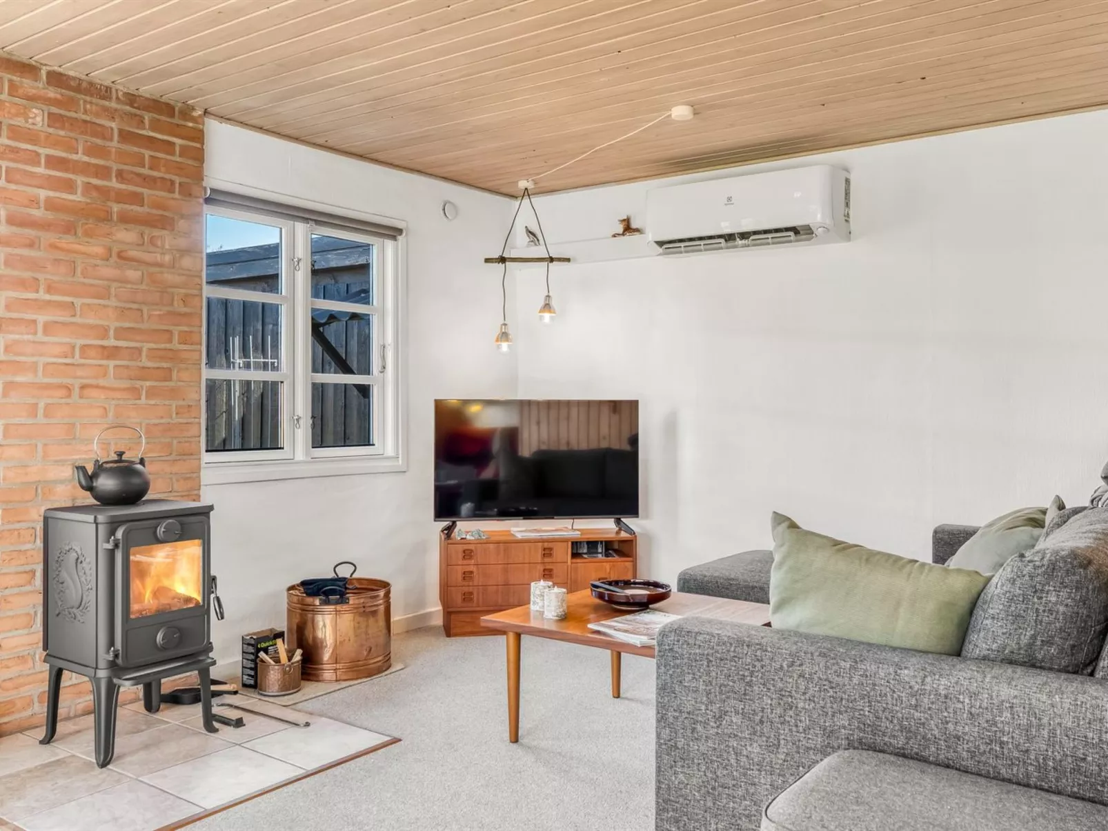 "Yaris" -  from the sea-Binnen