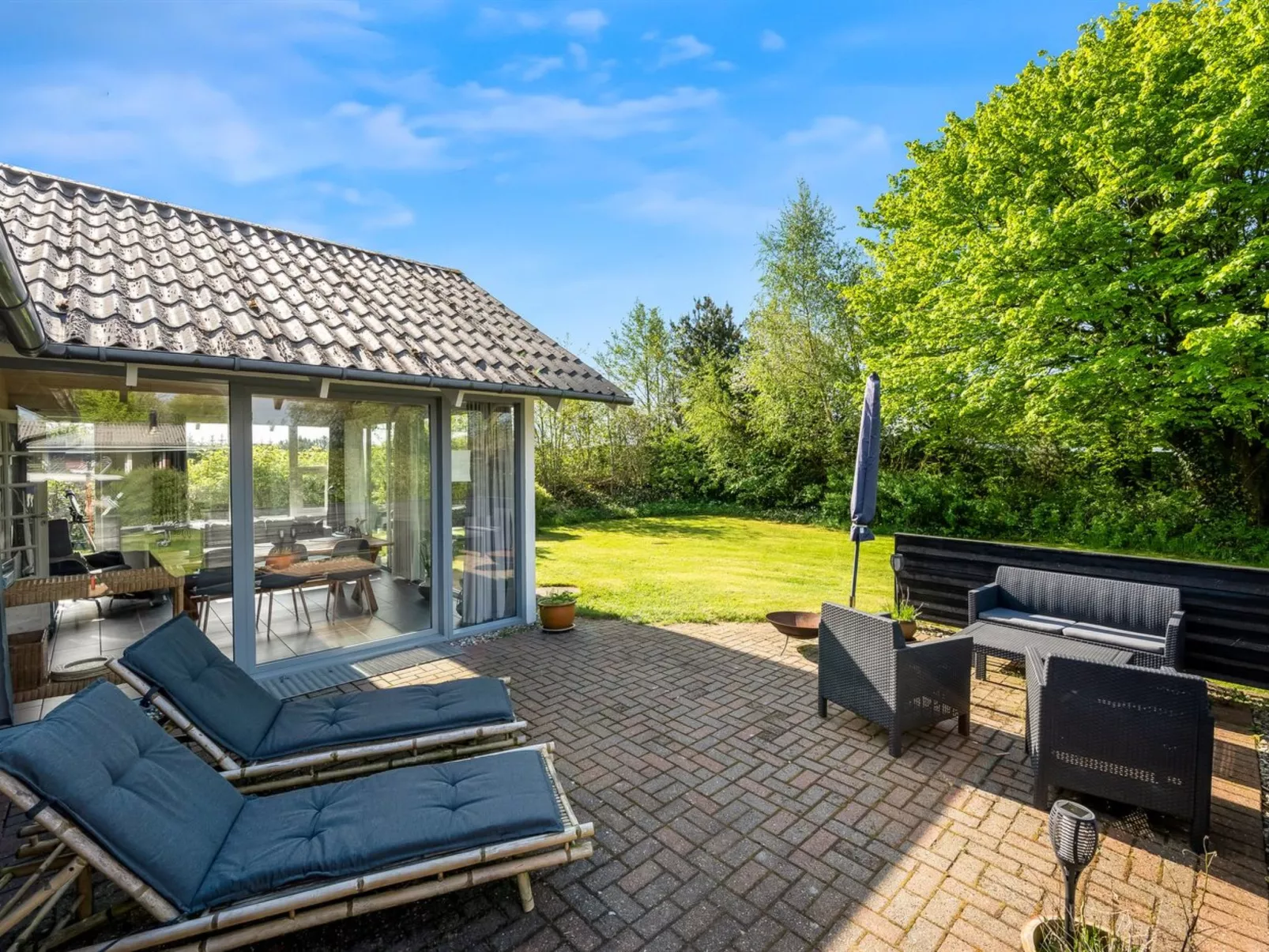 "Fido" - 500m to the fjord-Buiten