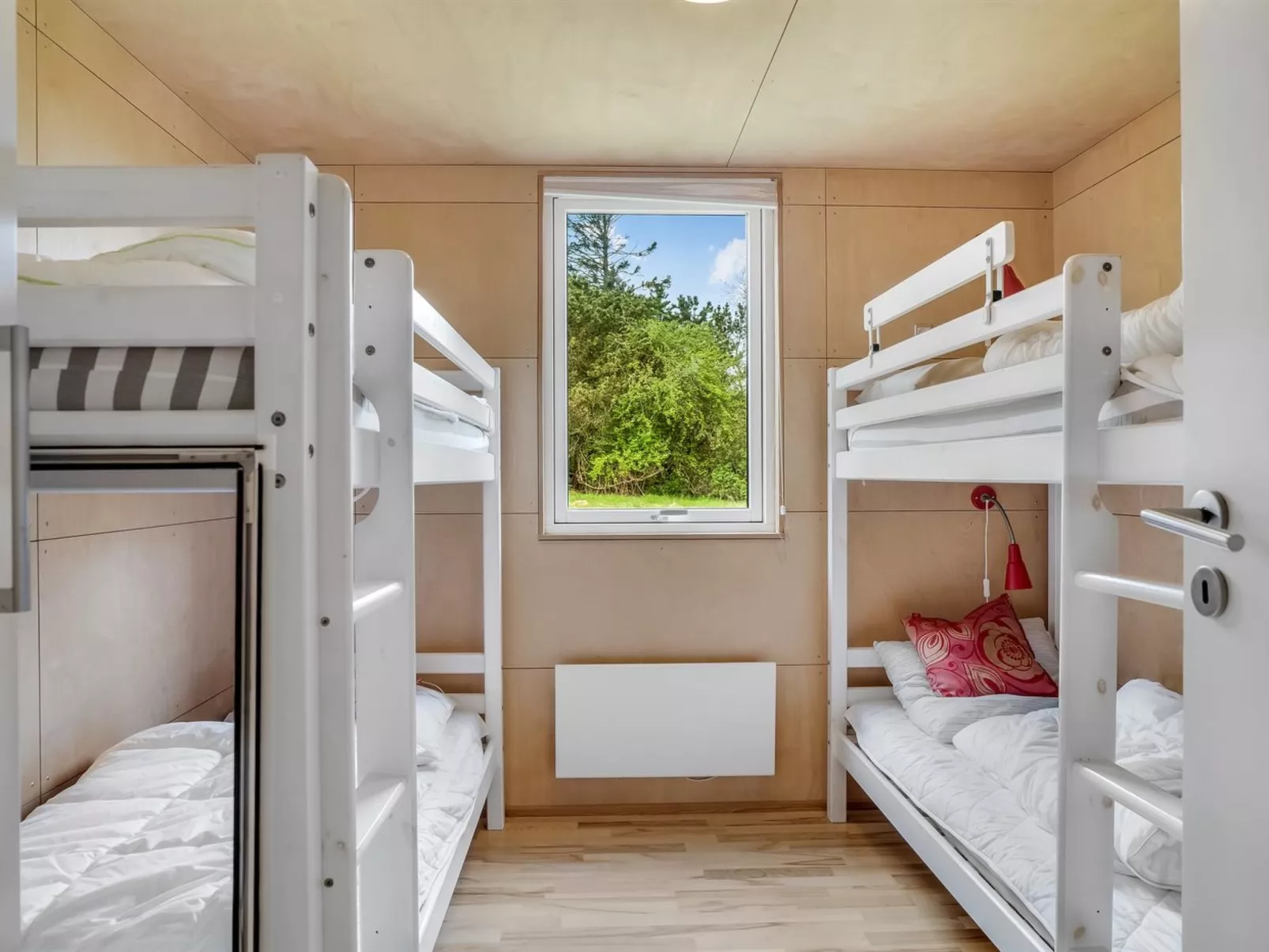 "Ginne" - 1km to the fjord-Binnen