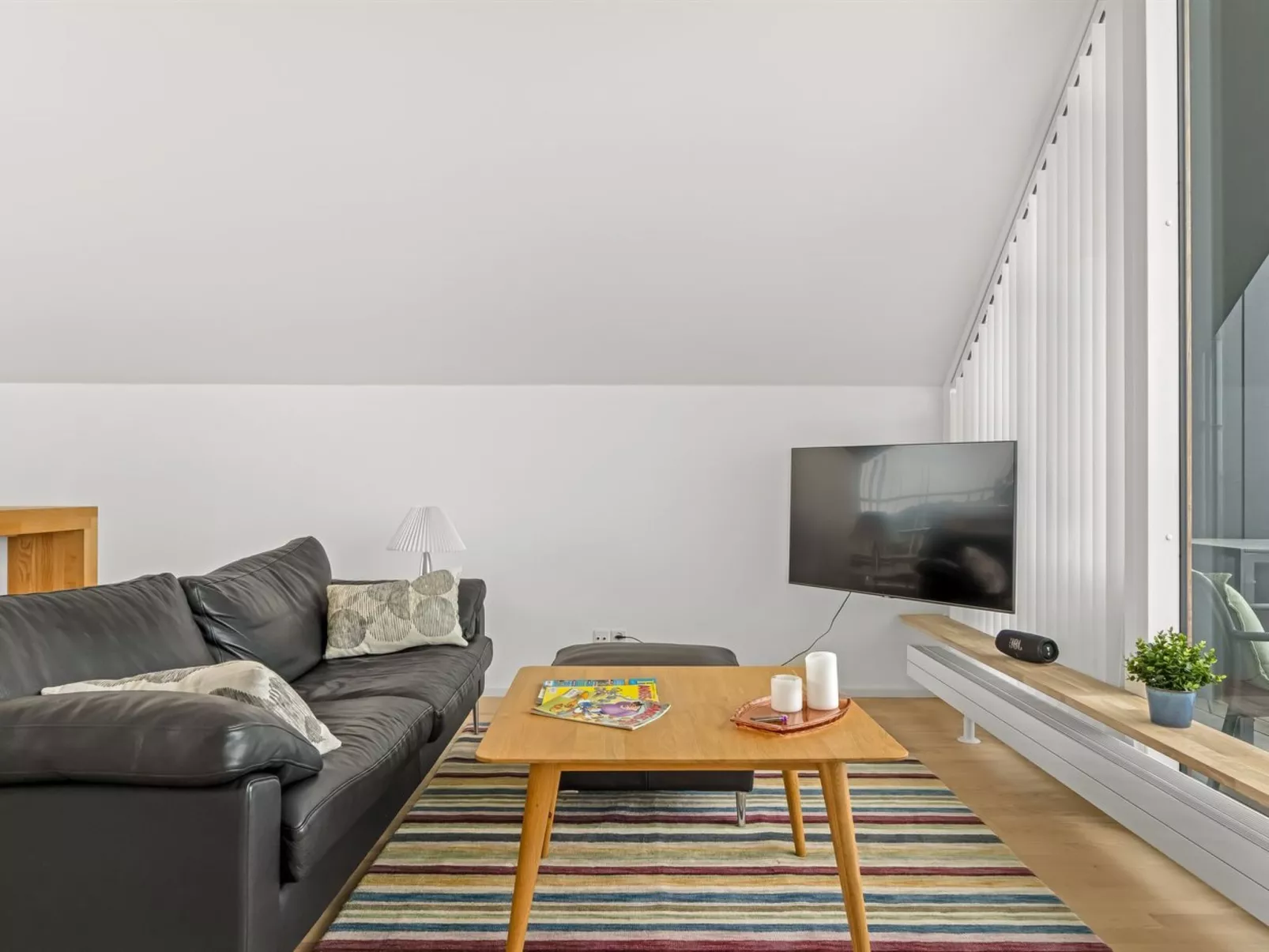 "Anita" - 575m from the sea-Binnen