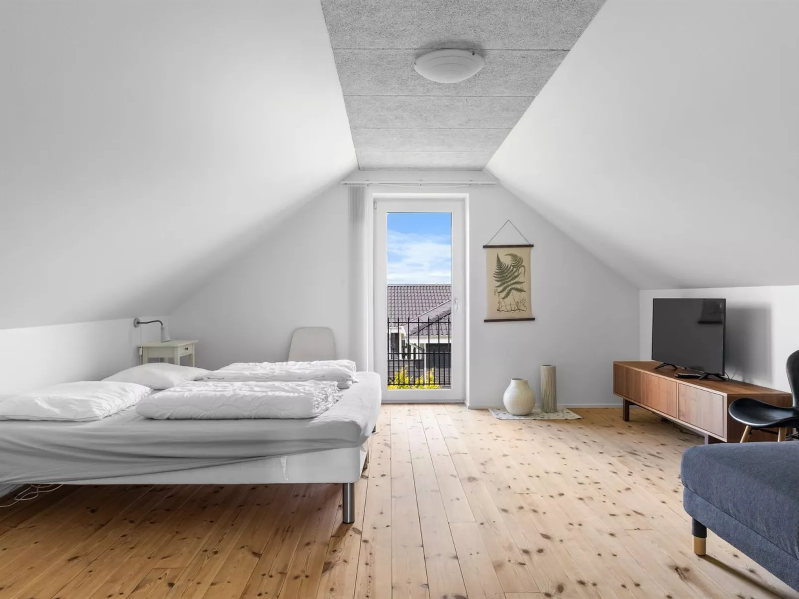 "Ung" - 460m from the sea-Binnen