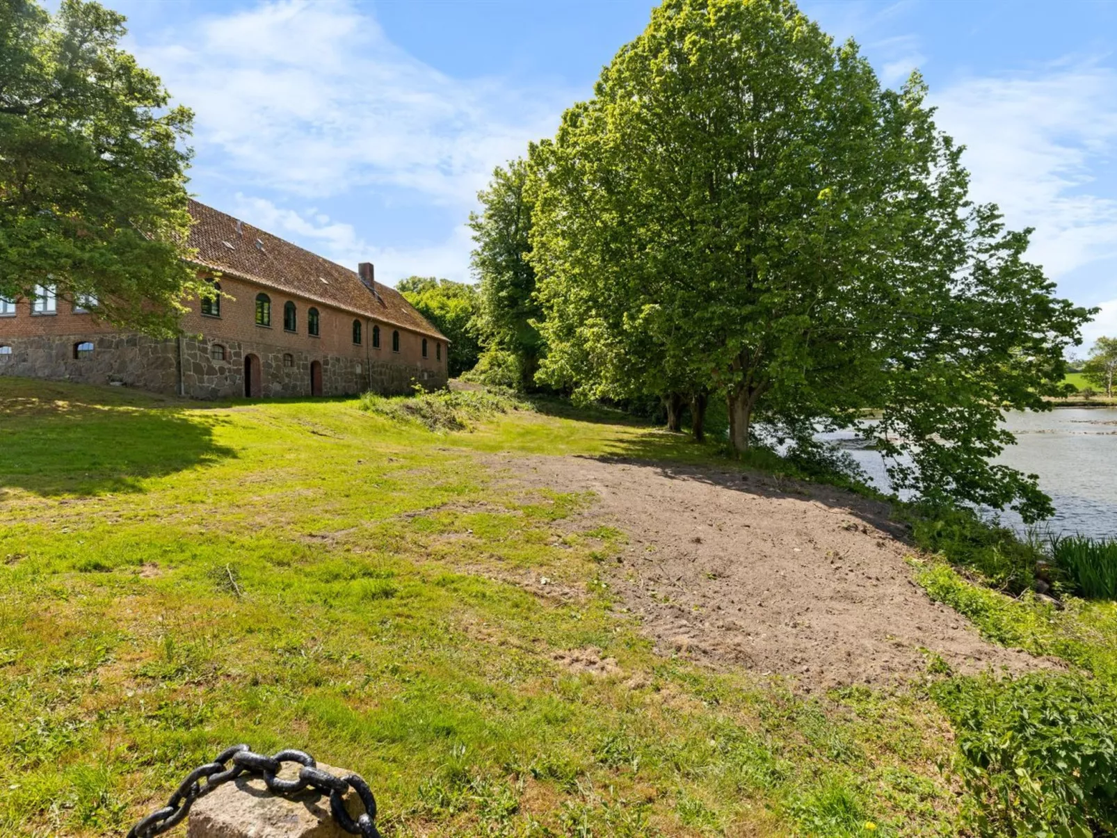 "Brun" - 1.5km from the sea-Buiten