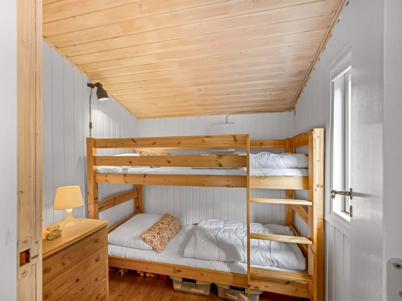 "Horsten" -  from the sea-Binnen