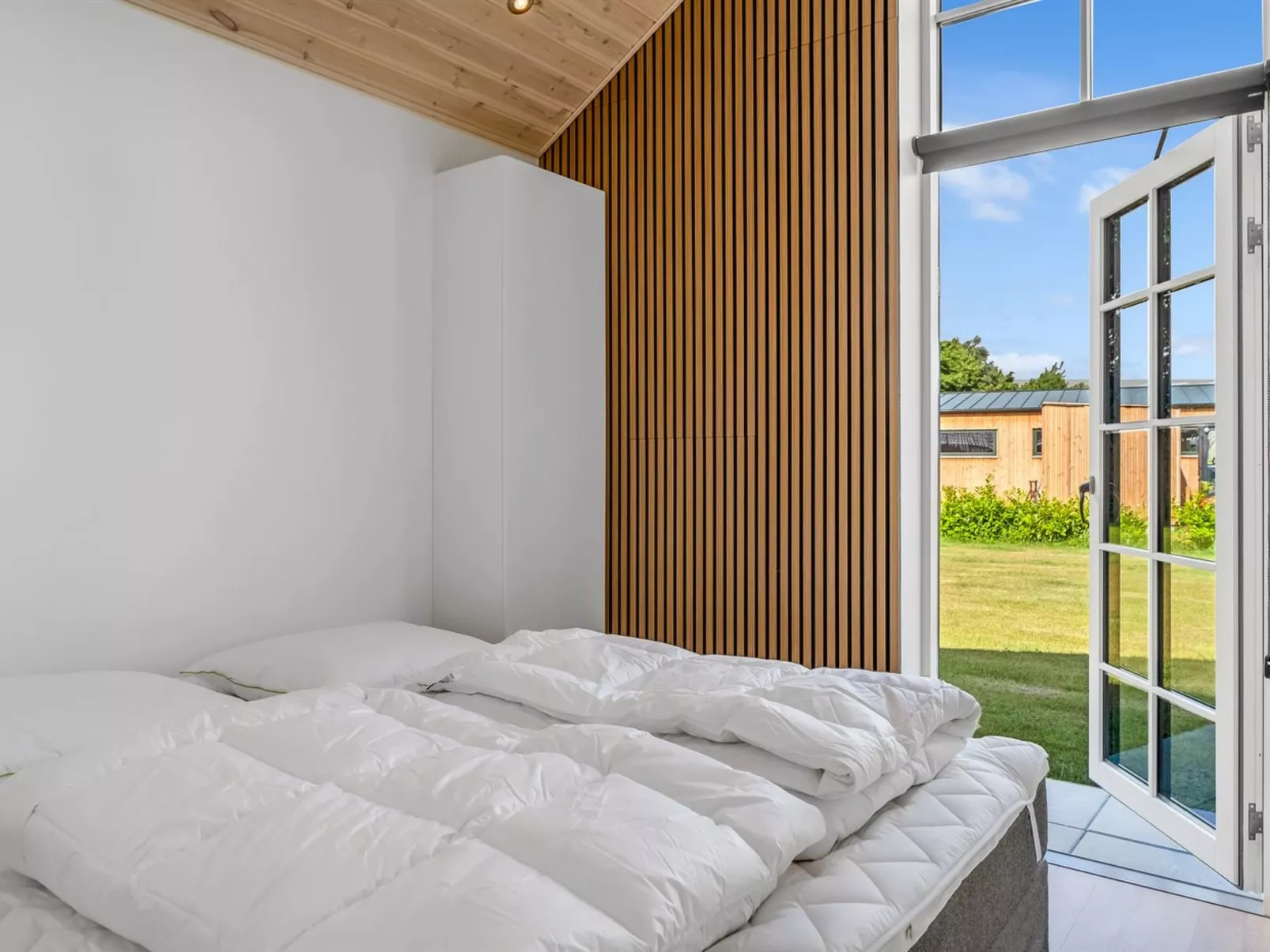 "Osa" -  from the sea-Binnen