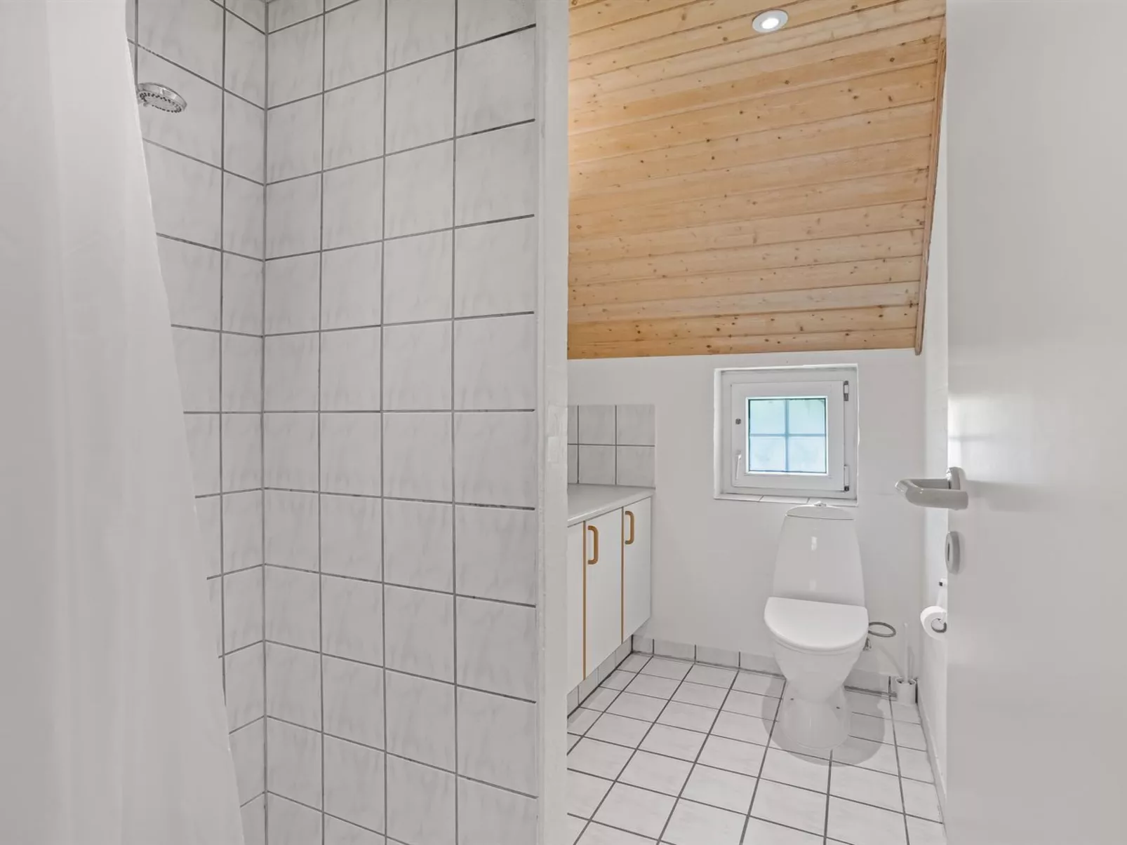 "Tara" - 900m from the sea-Binnen