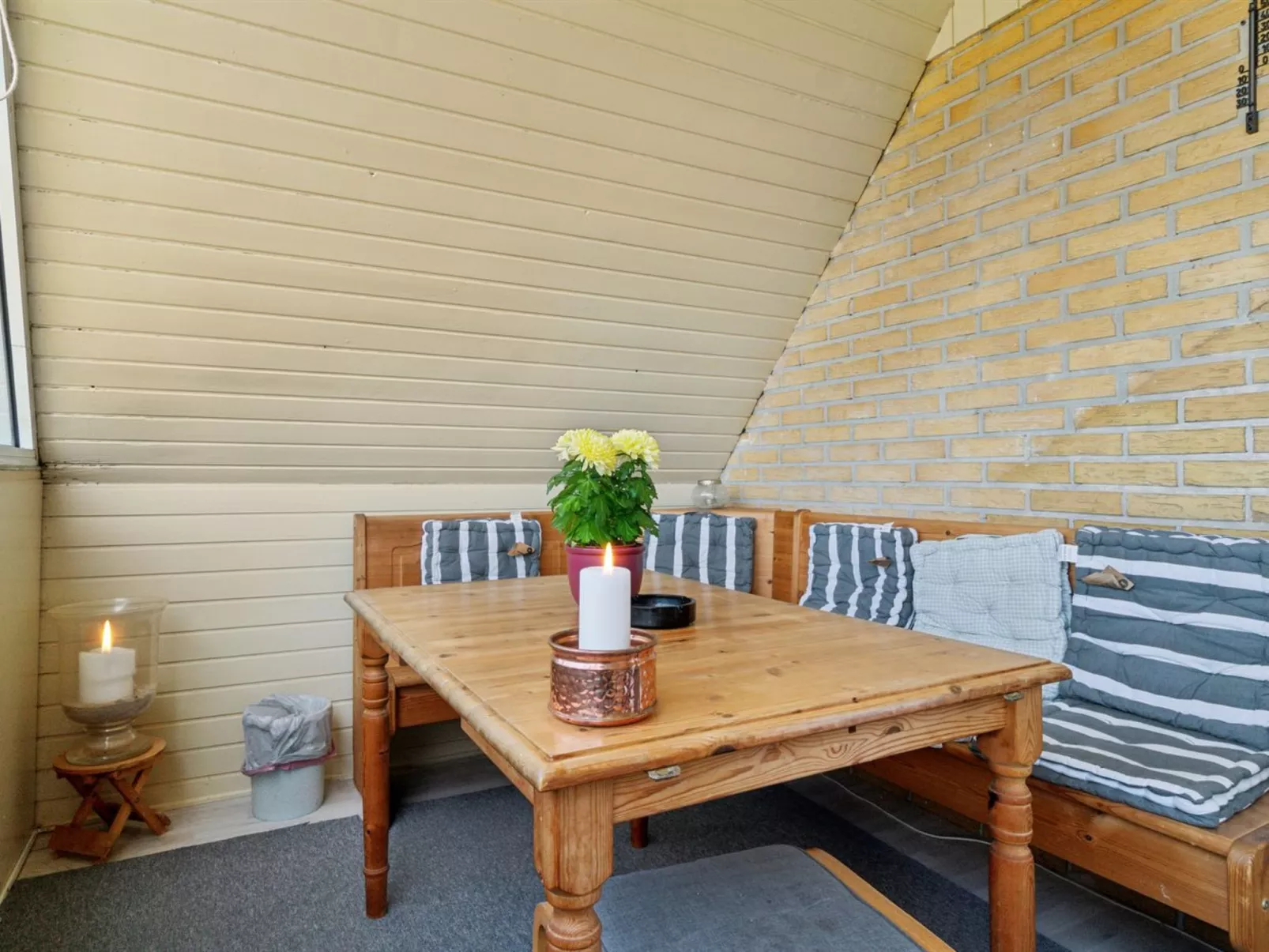 "Lacey" - 4km from the sea-Binnen