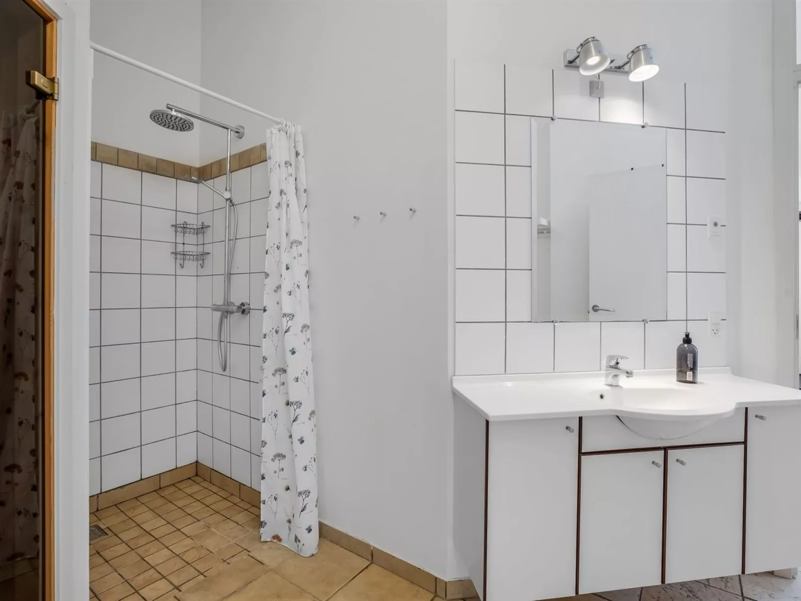 "Rouwen" - 120m from the sea-Binnen