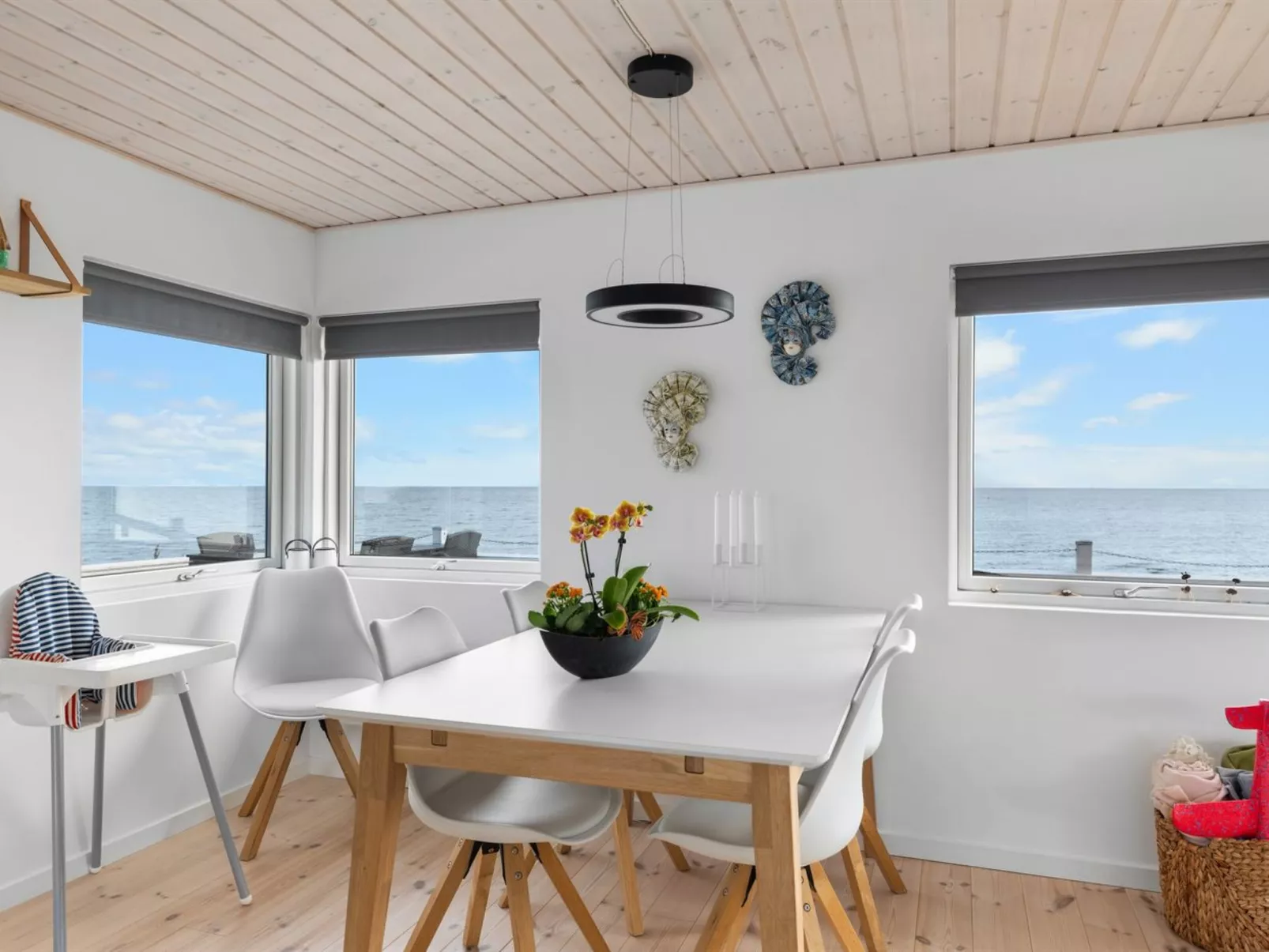 "Folkhart" - 10m from the sea-Binnen