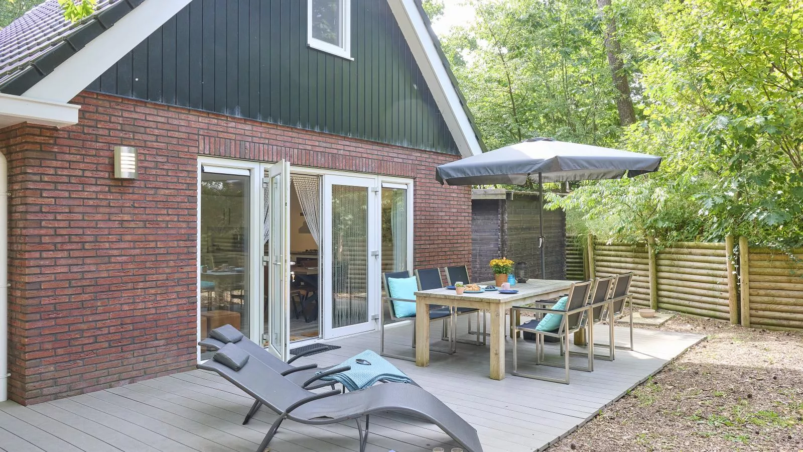 De Linde-Buitenkant zomer