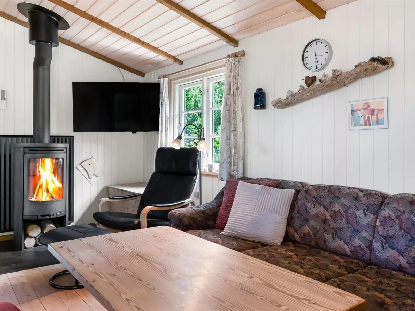 "Jarno" - 150m from the sea-Binnen