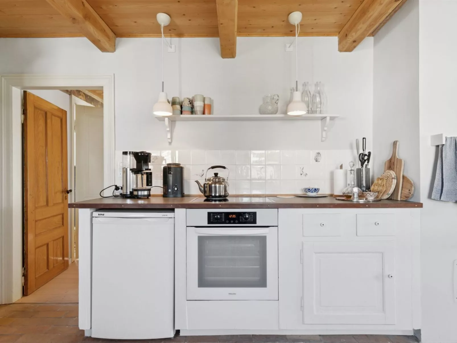 "Aarni" - 6.5km from the sea-Binnen