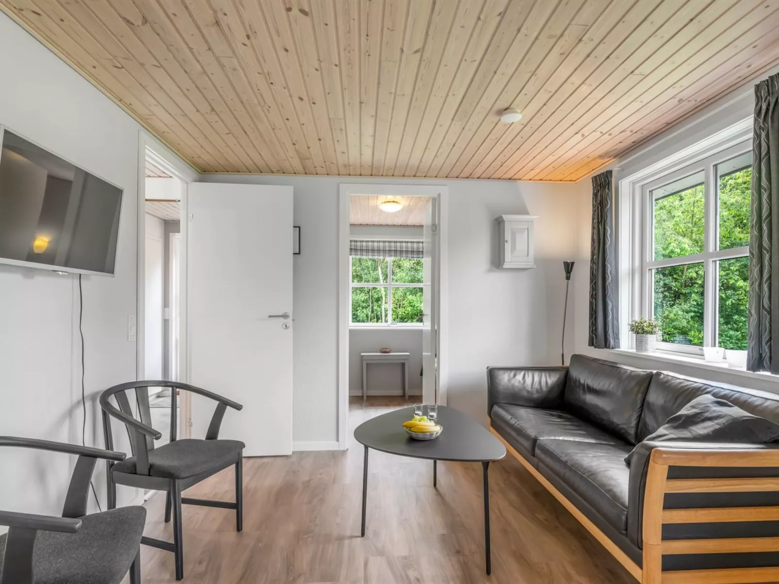 "Roland" - 200m to the fjord-Binnen