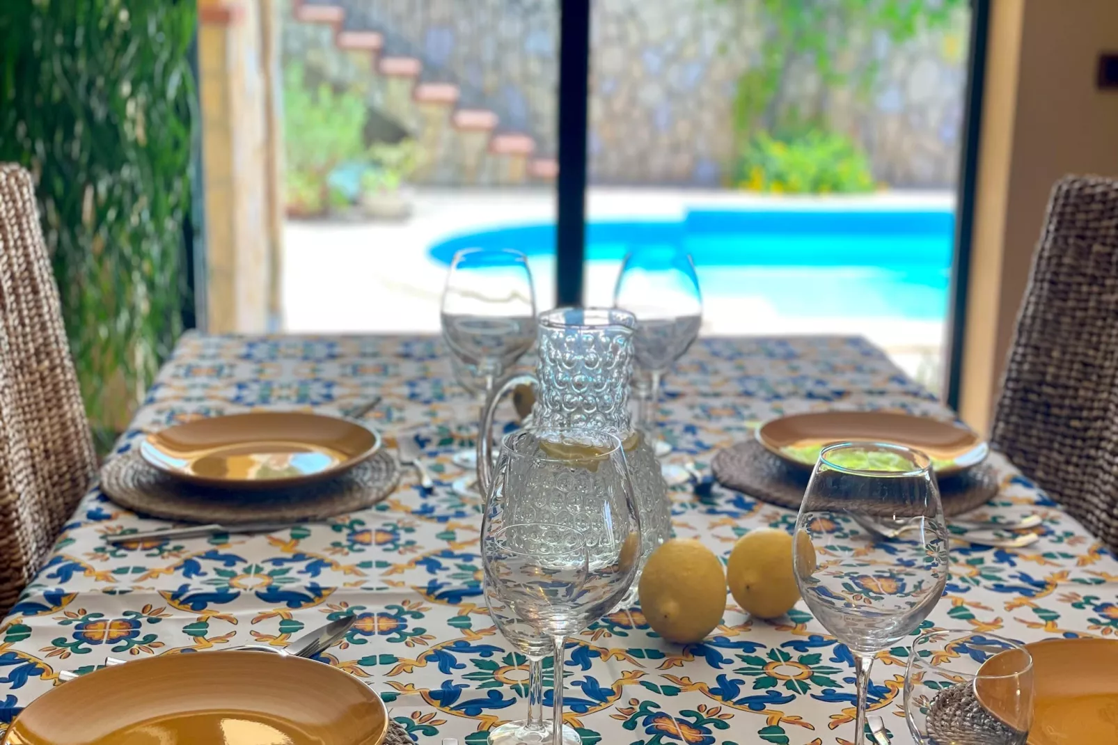 Villa Melograno-Eetkamer