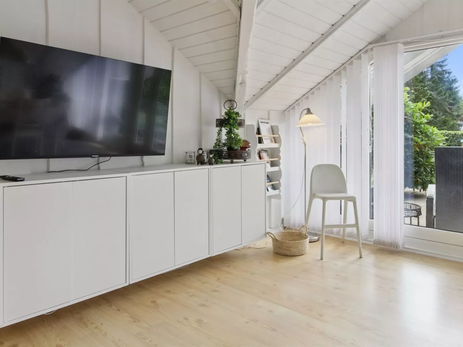 "Helke" - 30km from the sea-Binnen