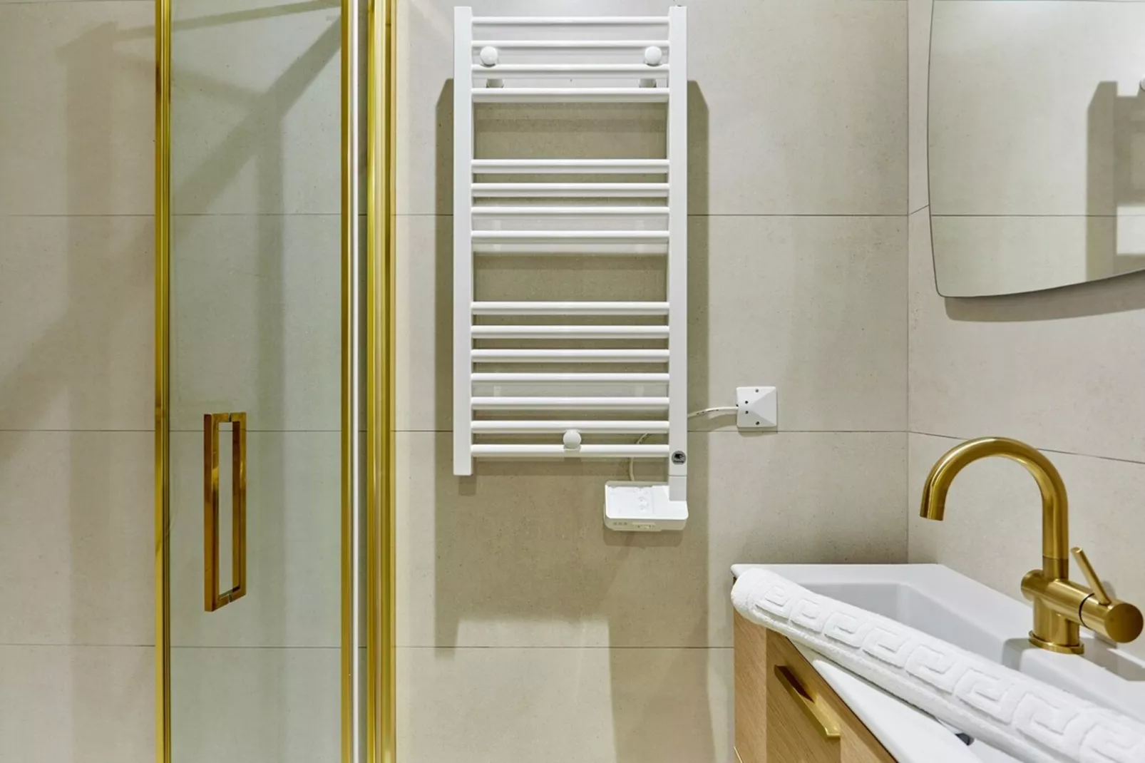 AVRON 2 NEW-Niet-getagd