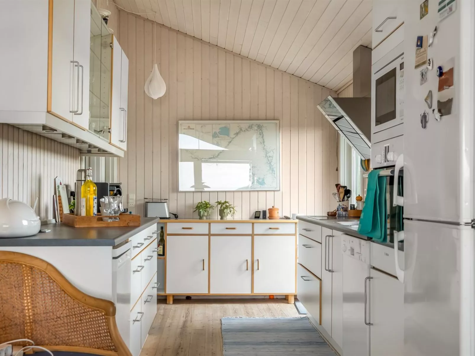 "Myrna" - 250m from the sea-Binnen