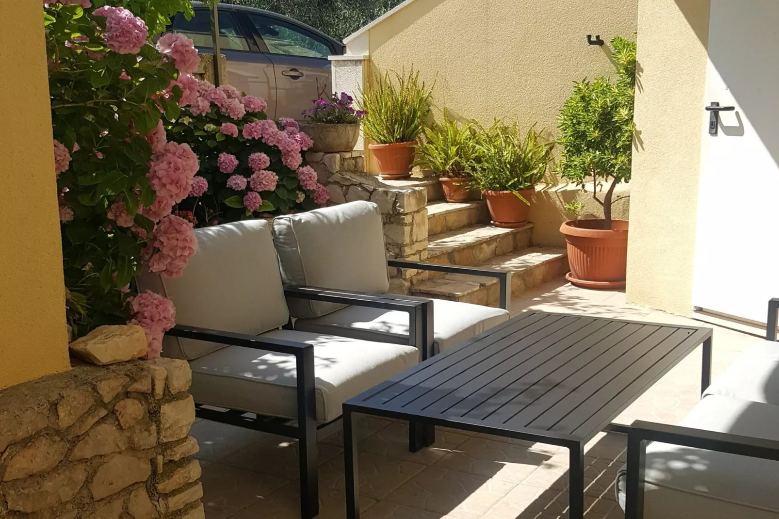 Apartments Ivan Supetar - Two Bedroom Apartment with Terrace no1-Buitenlucht