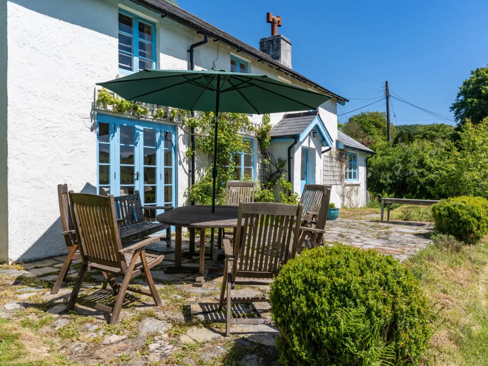 Valley Cottage-Buiten