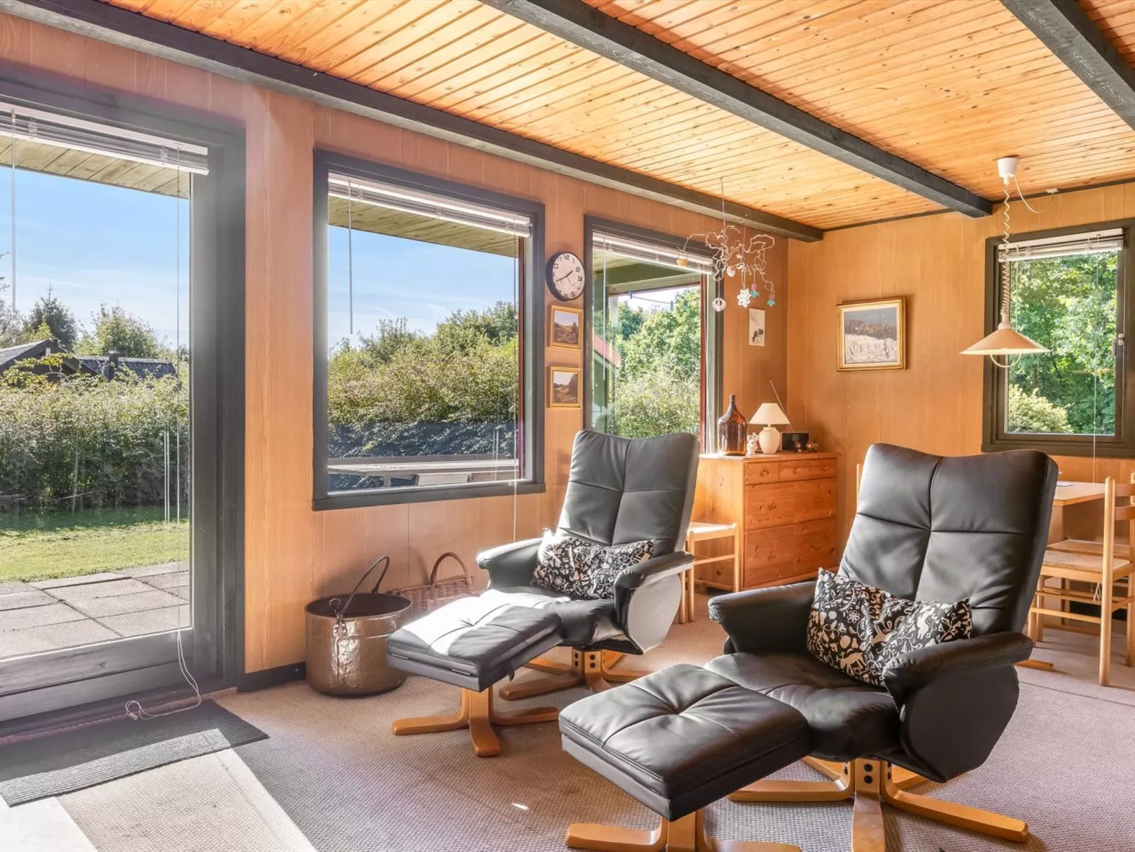 "Aron" - 30km from the sea-Binnen