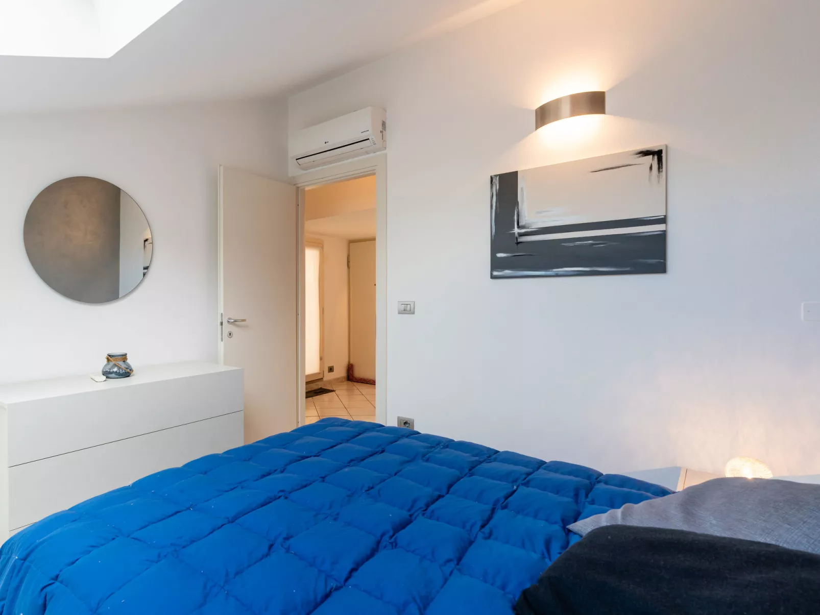 By Center and Sea-Binnen