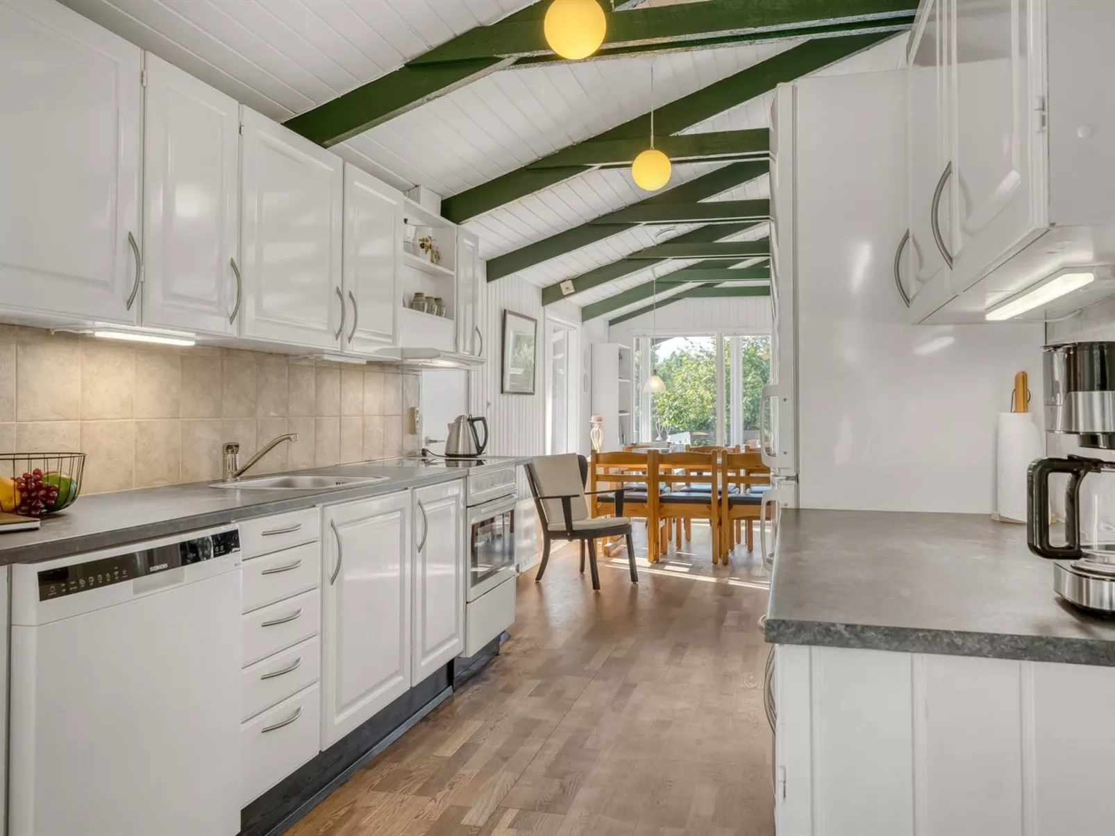 "Inola" - 3.5km from the sea-Binnen